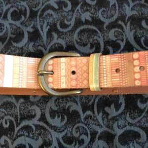 Fossil leather belt